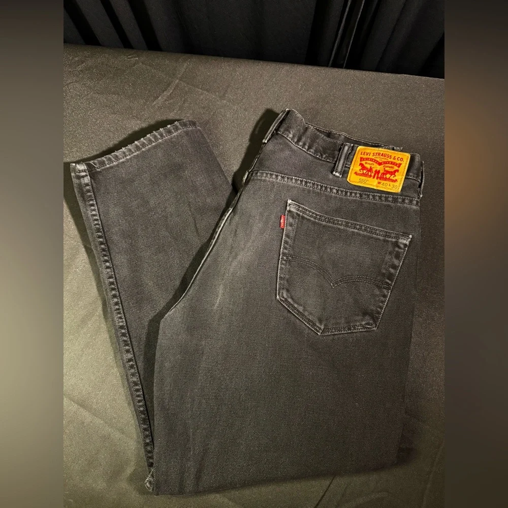 Levi's Men's 550 Relaxed-Fit Charcoal Jeans 40 x 30 excellent condition